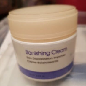 AVON SOLUTIONS BANISHING CREAM SKIN Discoloration Improver 2.5 oz. NEW