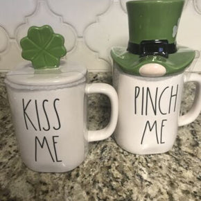 New RAE DUNN St Patricks Day LL  “KISS ME”  “PINCH ME” Topper MUG SET OF 2