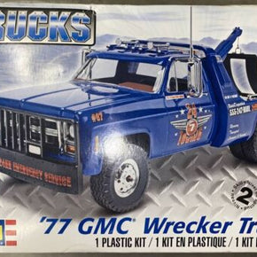 REVELL 1977 GMC CHEVY 3500 WRECKER TRUCK