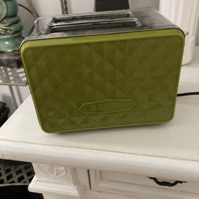 BELLA Green Toaster Collection 2-Slice Extra Wide Slot. Retro design