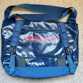 Patagonia Black Hole Mini Messenger 12L Bag Discontinued Balkan Blue