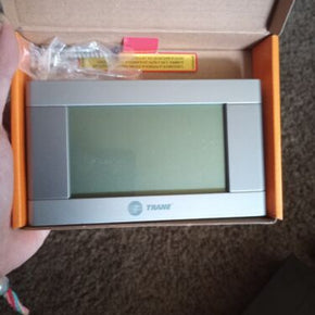 TRANE  DIGITAL TOUCHSCREEN THERMOSTAT TCONT624AS42DAA