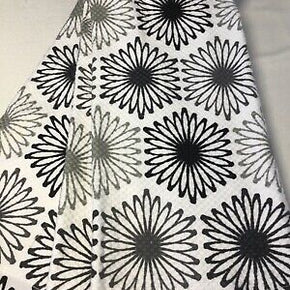 KITCHEN AID 2 PACK KITCHEN TOWELS FLOWERS DAISIES BLACK GRAY 100%  COTTON NIP