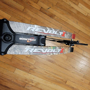 Bowtech Revolt, 33 inch axle to axle, 60 lbs