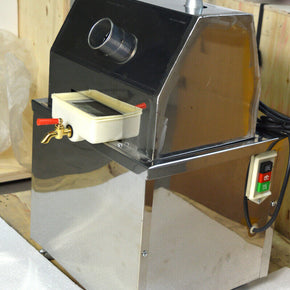 Commercial Desktop Mini 110V Electric Sugar Cane Juicer Press Machine Drink Make