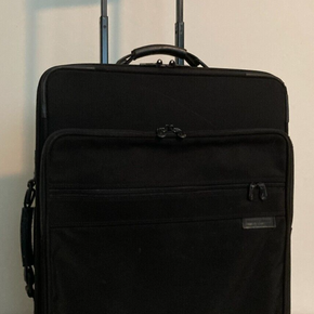 Briggs and Riley 24” Medium Upright Suitcase – Baseline Luggage – Black U24WG