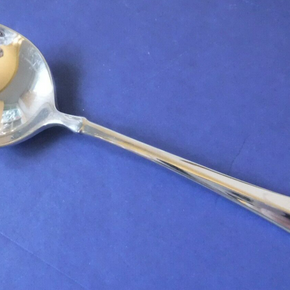 Oneida 1 Heirloom Juilliard Round bowl soup spoon 6 in USA stainless flatware