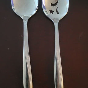 2PC ONEIDA COMMUNITY TWIN STAR STAINLESS SOLID & PIERCED SERVING SPOONS FLATWARE